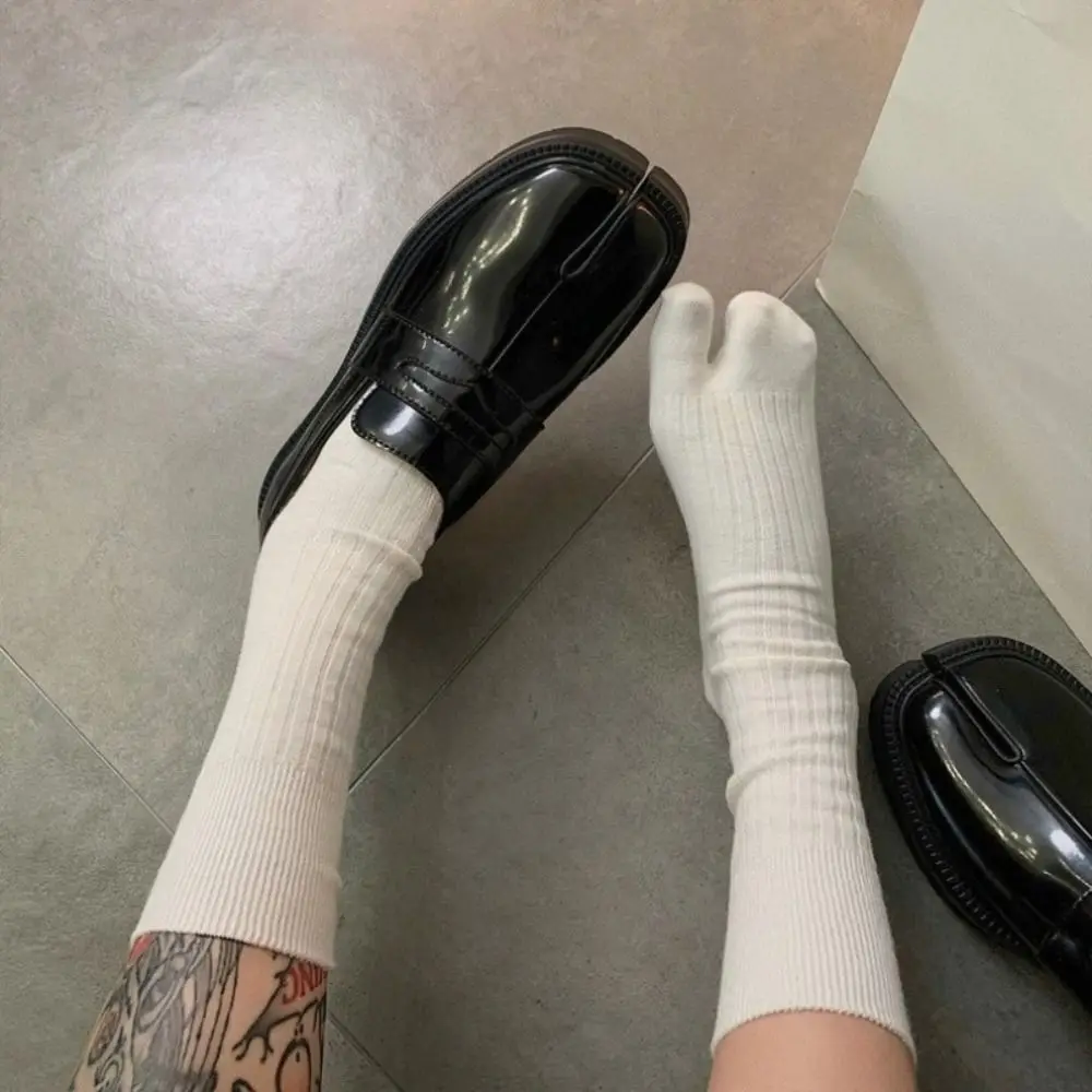 Split Toe Socks Women's Tabi Socks Japanese Harajuku Cotton Soft Two-Toed Combed Solid Color