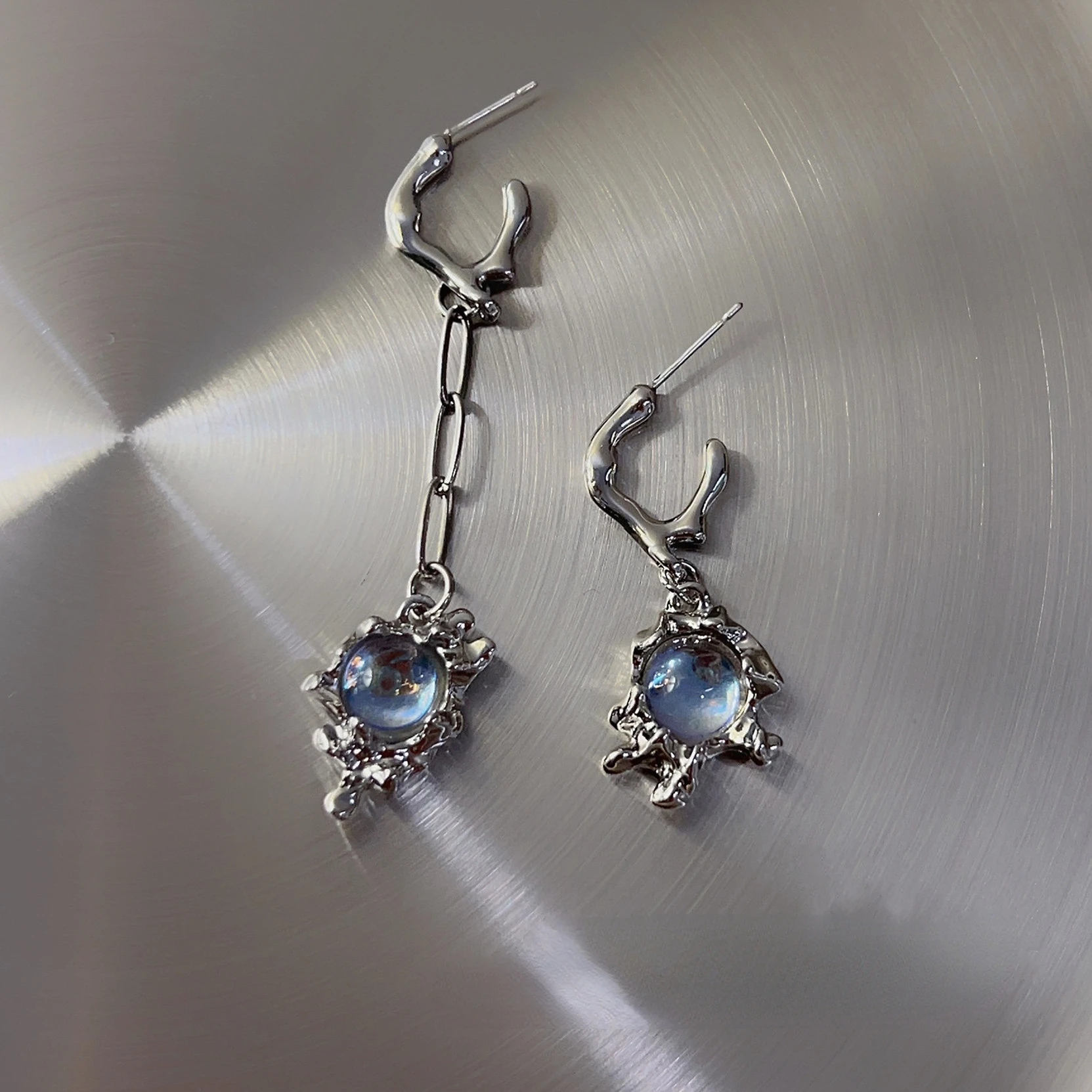 

New 2023 Elegant Asymmetric Chain Earrings Earrings Women's Crystal Earrings Banquet Jewelry Accessories Gift