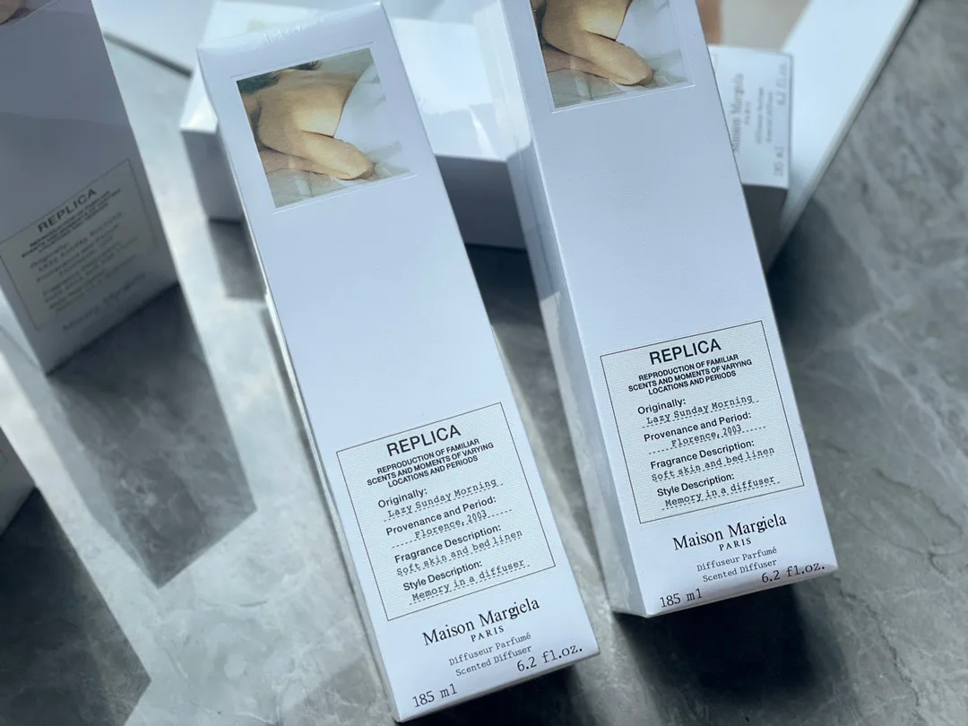 Description Picture 3 of itemChristmas Present Reed Fragrance Diffuser Lazy Sunday Morning Essential Aromatherapy Refill Rattan Sticks Diffuser Home Decor