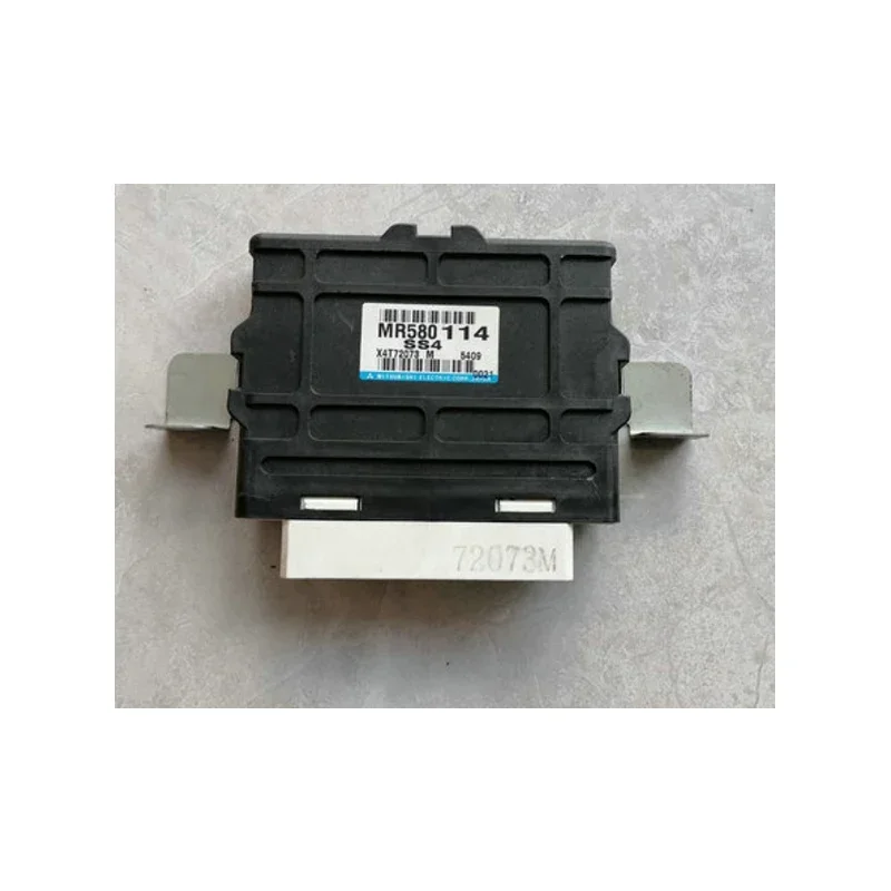 For Mitsubishi Pajero V73 V75 V77 Four-wheel Drive ABS Computer MR580114