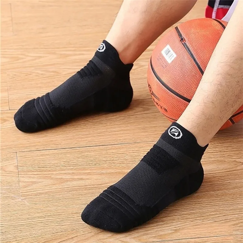 Enhanced Performance Anti-Slip Athletic Socks – Breathable, Deodorizing Sports Socks for Men and Women