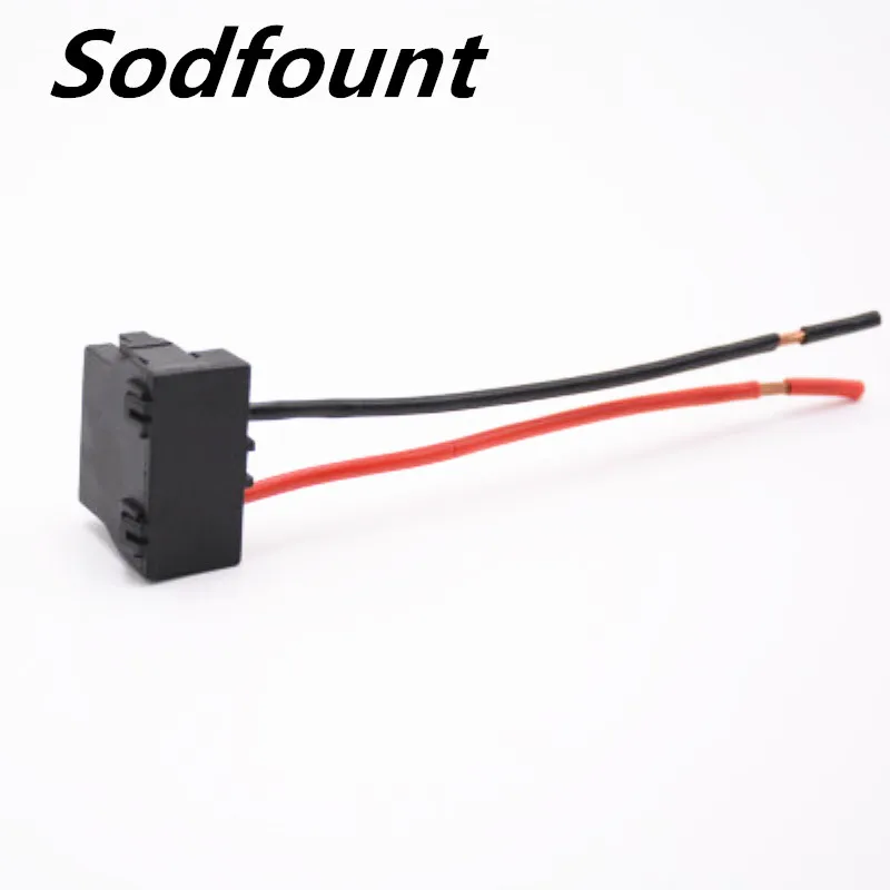 

1pcs Car headlights high temperature resistant H7 connector socket
