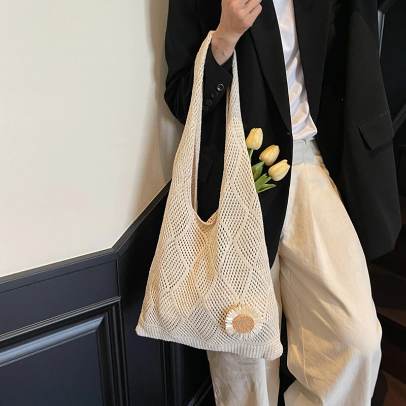 Crochet Tote Bag Flower Mesh Beach Bag Aesthetic Knitted Shoulder Bag Vacation Boho Tote Bag for Women Travel Vacation