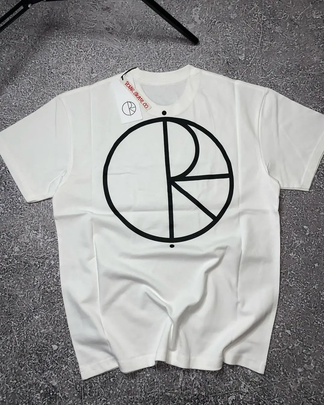 【ストリート好き必見】Polar Skate Co Back Logo White T-shirt Polar-Skate-Co-SP25-Tee-Social