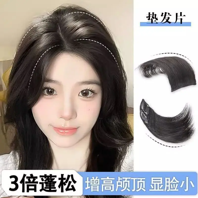 여성용 10cm 길이의 합성 짧은 직모 헤어피스로, 머리 옆부분에 부착되며, 외부 헤어커버가 이음새가 없는 형태입니다.