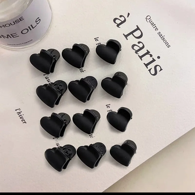 12 pcs Black heart