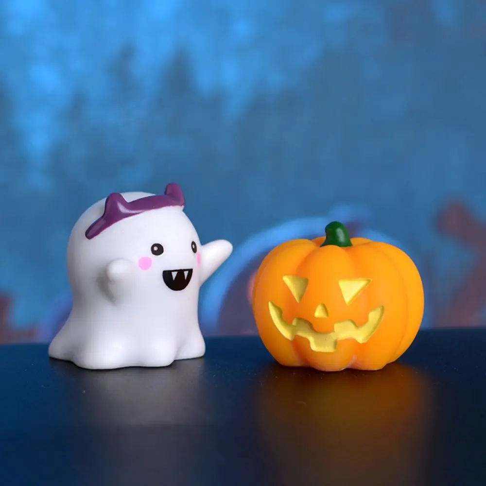 Resin Halloween Ghost Decoration Mini Ornament