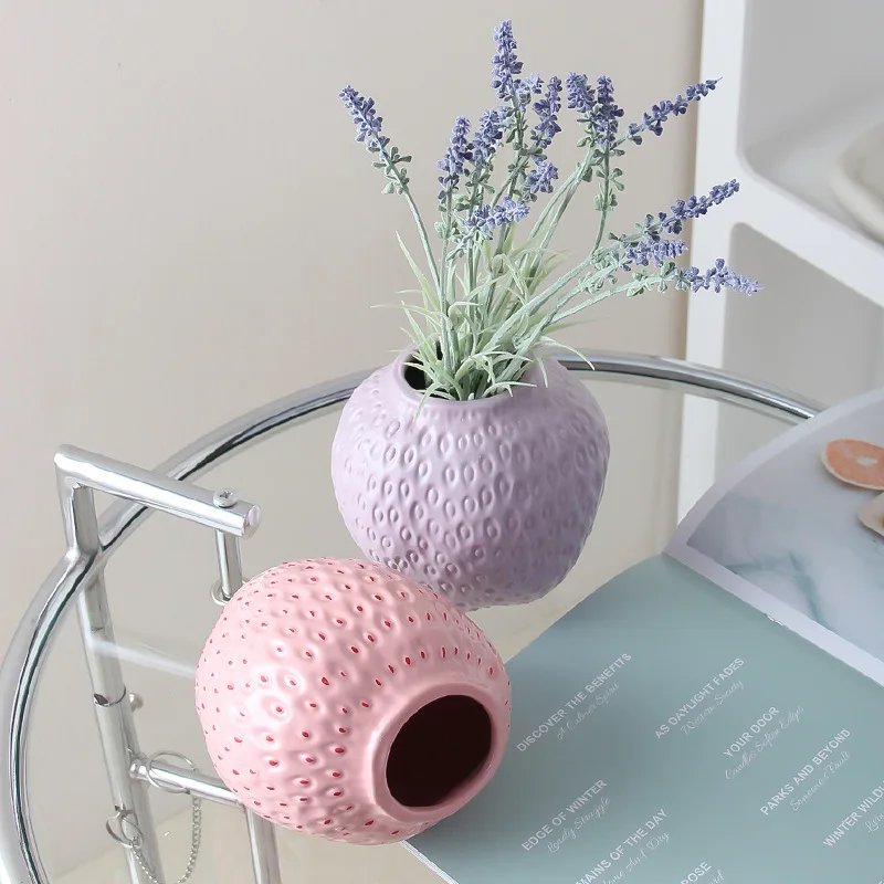 Ceramic Vase Artificial Strawberry Vase Fruit Cartoon Strawberry Flower Pot Terrarium Flower Vase Home Decoration Accessories 4