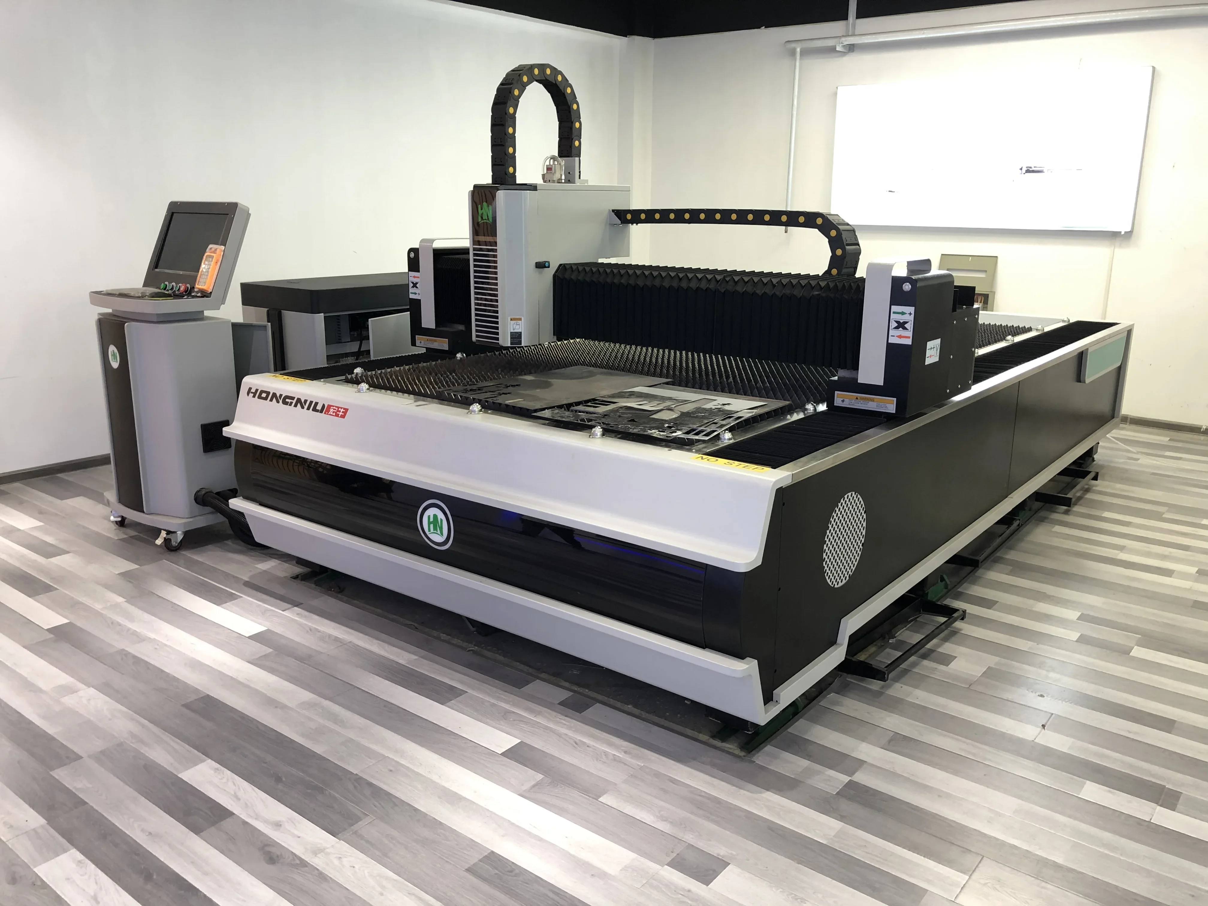 Professional Metal Laser Cutting Cnc Machine China Price CO2 steel ...