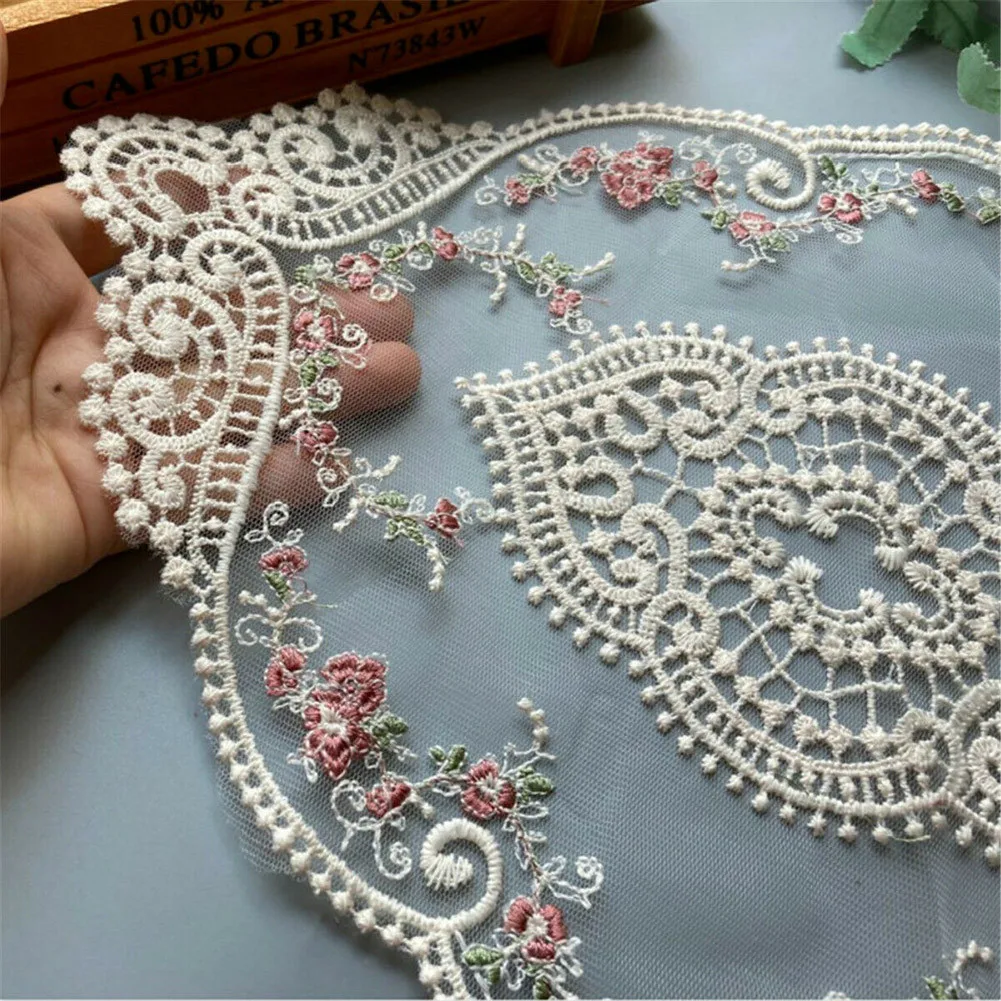 Vintage French Lace Table Mat Embroidered Lace Tablecloth Pastoral European Style Bedside Table Decoration Rose Mat 1pc