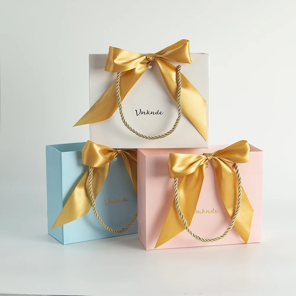 50pcs Bluk Custom Logo Paper Portable Packaging Bag Jewelry Box Gift Bags with Gold Bow Ribbon Favor For Wedding Birthday Party