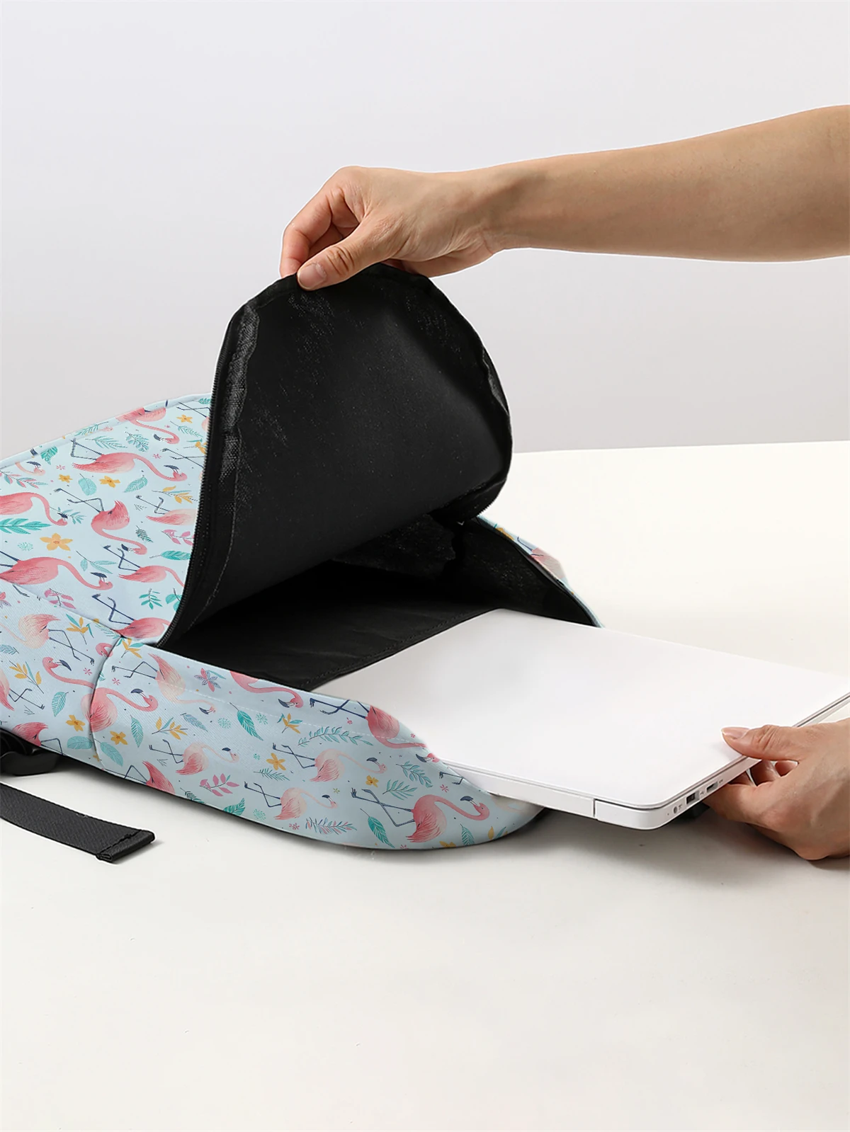 New men's and women's large capacity university backpacks, fashionable women's laptops, backpacks, cute girls' travel bags