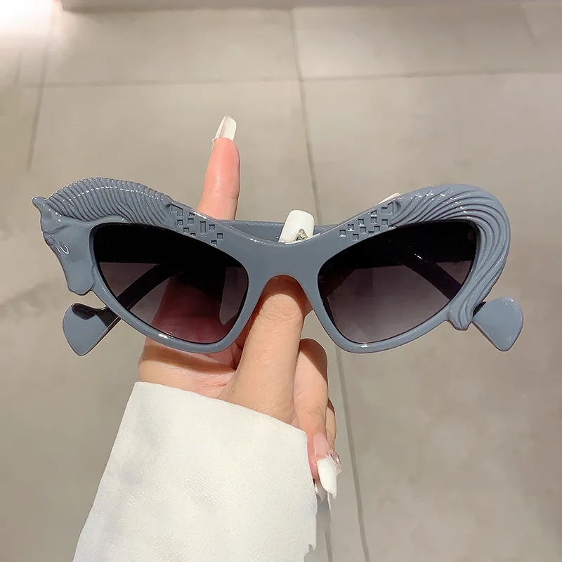 

2024 New Cat Eye Sunglasses Women Men Retro Trendy Horse Shape Frame Gradient Shades Sun Glasses Vintage Luxury Eyewear UV400