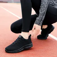 Baskets décontractées pour femmes, chaussures de marche respirantes, chaussures plates en maille, chaussures de sport blanches pour dames, nouvelle mode, 2024 2