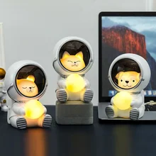 Astronauta Night Light LED Galaxy Guardian decorazioni per la camera da letto decorazioni per la casa luce anniversario decorazione ornamento regalo di compleanno per bambini