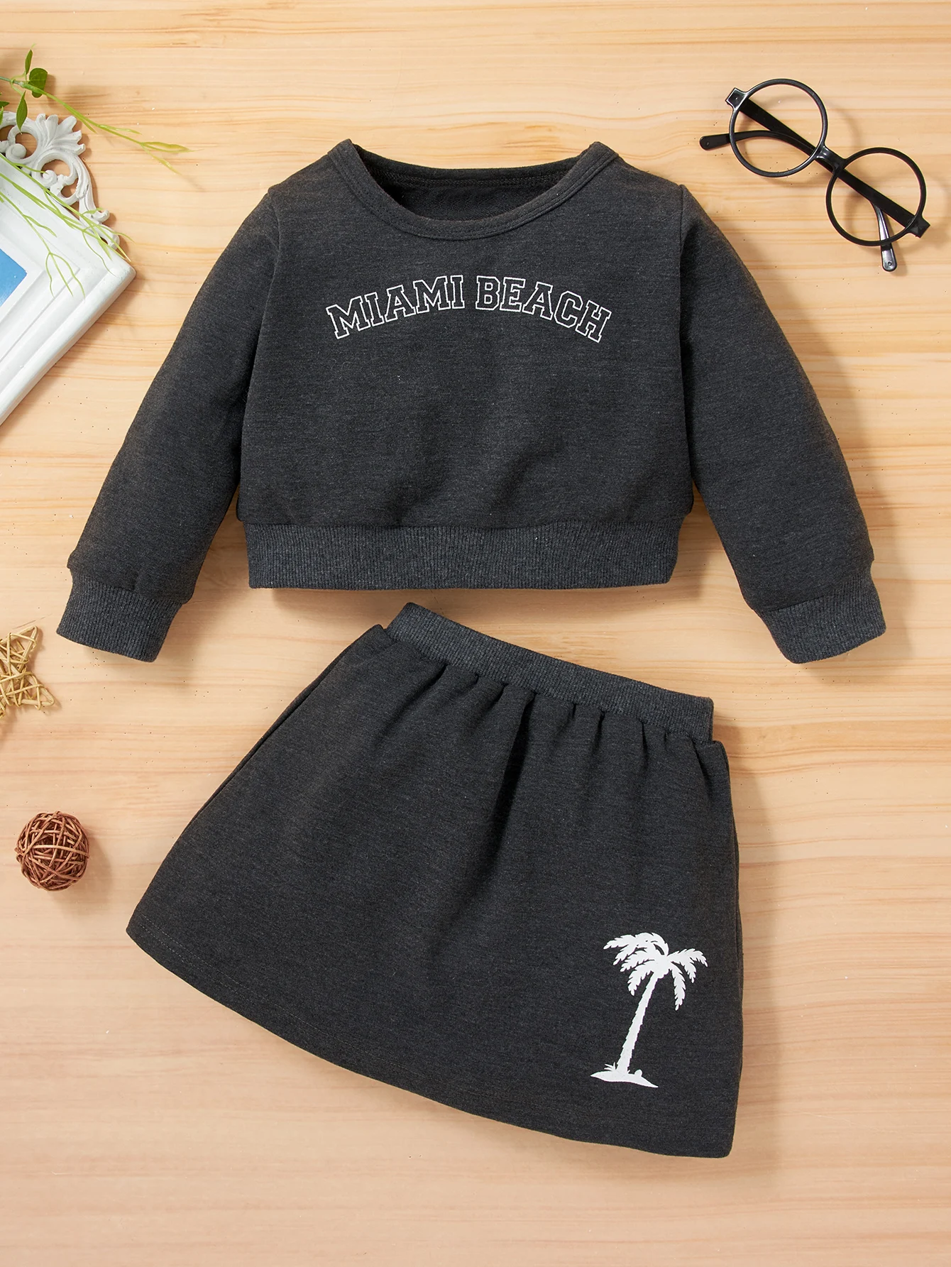 

Girls Set Round Neck Top Long Sleeve Letter Short Skirt Coconut Tree Simple Fashion Casual Home Travel