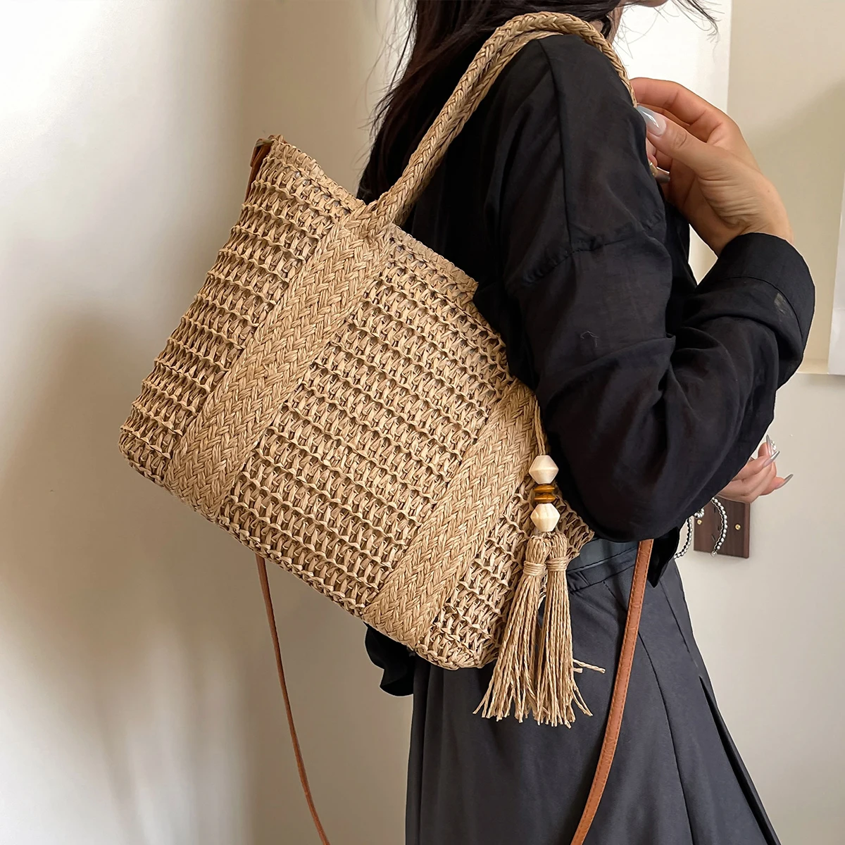 Straw Bag Summer Seaside Resort Style Large Capacity Woven Bag Large Bag Shoulder Bag Women's Bag 2025 New Tote Bag Casual Knitted