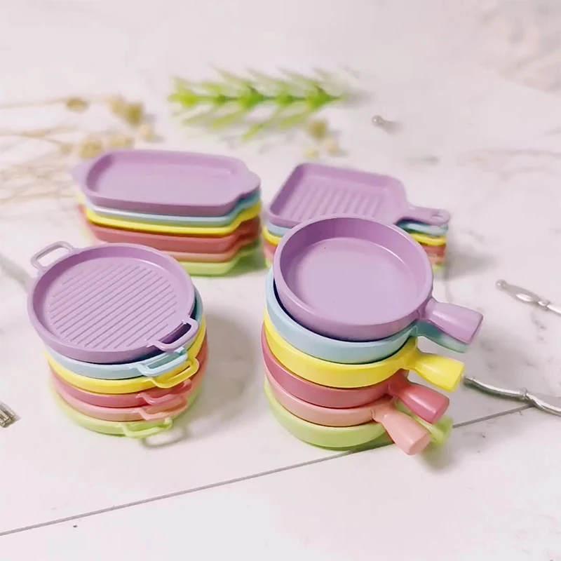 

4Pcs/Set 1/12 Black Miniature Dollhouse Dish Plate Model Pretend Play Kitchen Cooking Toy Accessories