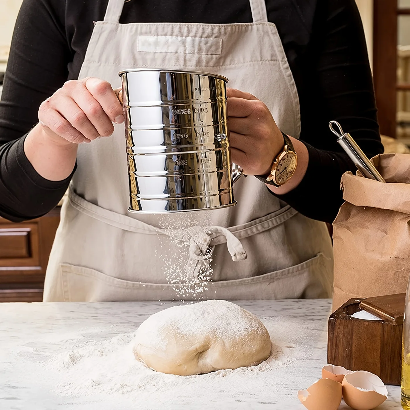 Pull flour sifter