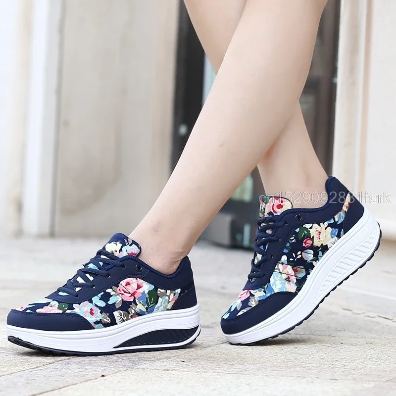 Women Breathable Toning Shoes Flower Printed Comfortable Thick Soles Swing Shoes Platform Wedge Slimming Sneakers sports shoes