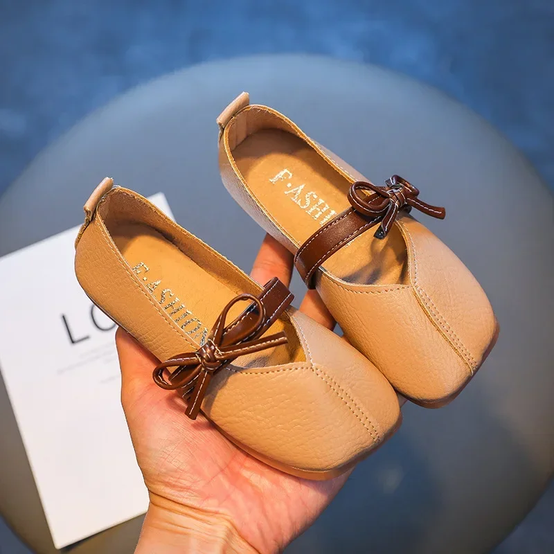 Повседневные Мокасины для девочек на мягкой подошве Новинка весна-осень 2024 детские милые модные туфли принцессы для фотосессии свадьбы