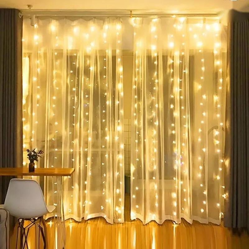 thumbnail image 1 of Guirnalda de luces LED para cortina, guirnalda de luces navideñas, decoración de hadas, 8 modos, control remoto USB, para bodas, fiestas, dormitorios y hogares, 1 of 5