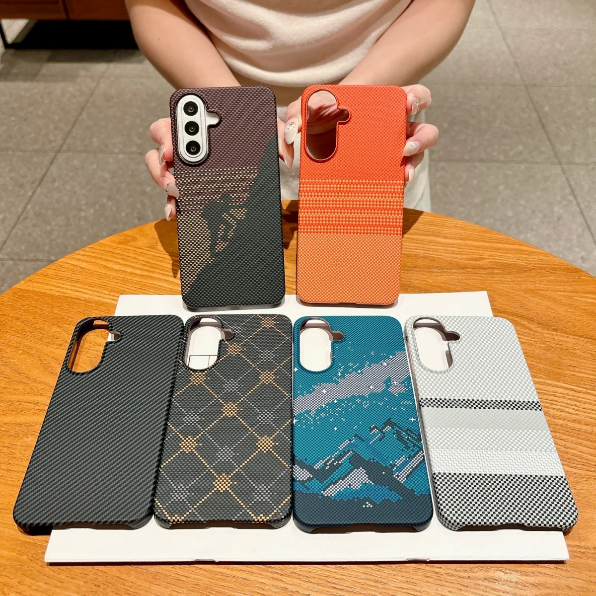 Magnetic Carbon Fiber Slim PC Case for Samsung - Built-in Grip Cover