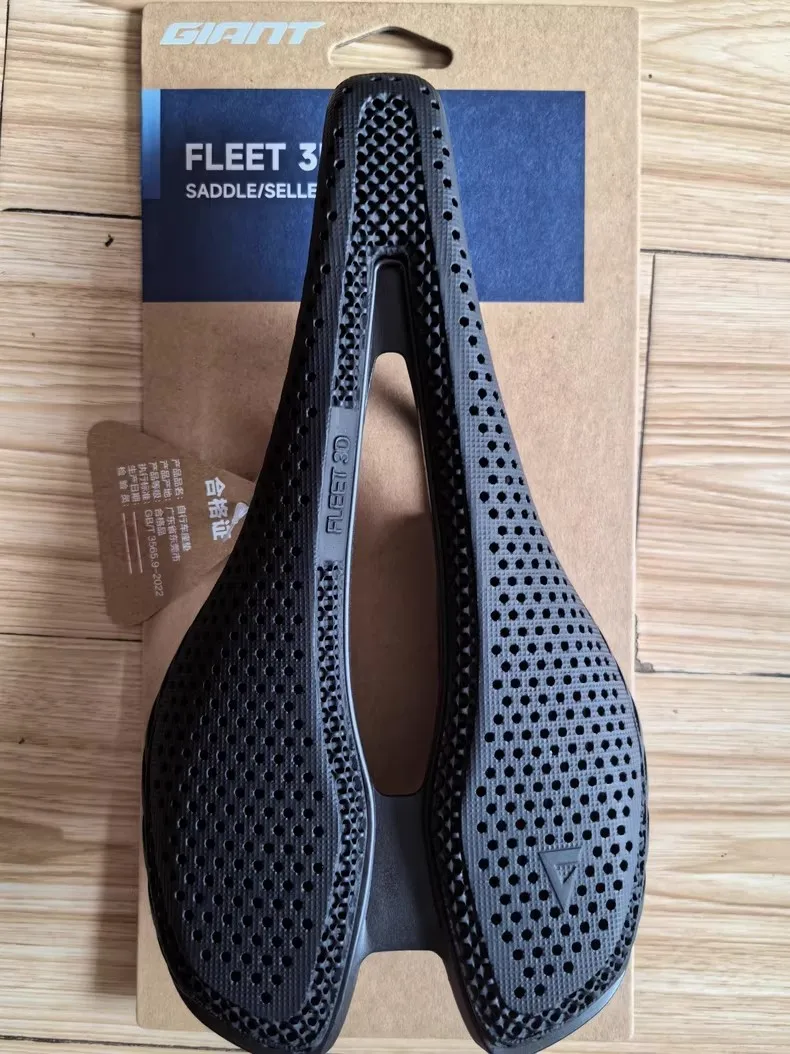 美品・限定 GIANT FLEET SLR 3D サドル　アクセサリー付き 美品・限定 GIANT FLEET SLR 3D サドル アクセサリー付き - メルカリ