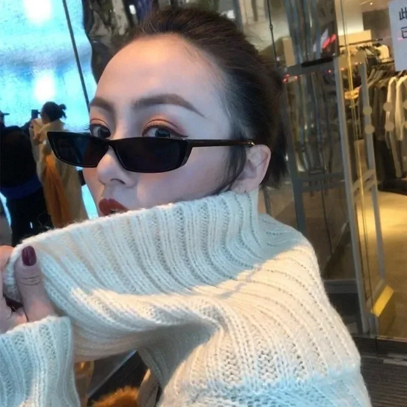 

New Retro Small Rectangular Sunglasses for Men Women Small Square Sunglasses Fashion Retro Metal Frame Sun Glasses 2024