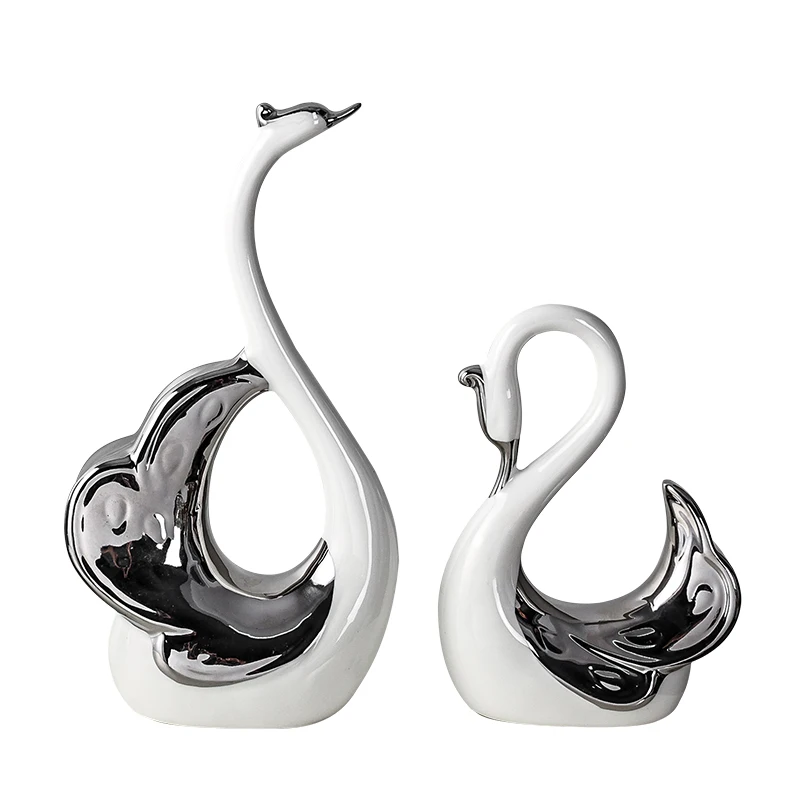 

Italian minimalist black swan ornaments a pair of Nordic luxury home wine cabinets TV wall shelf decorations