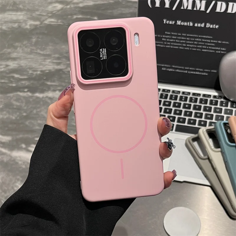 Matte PC MagSafe-Compatible Protective Cover