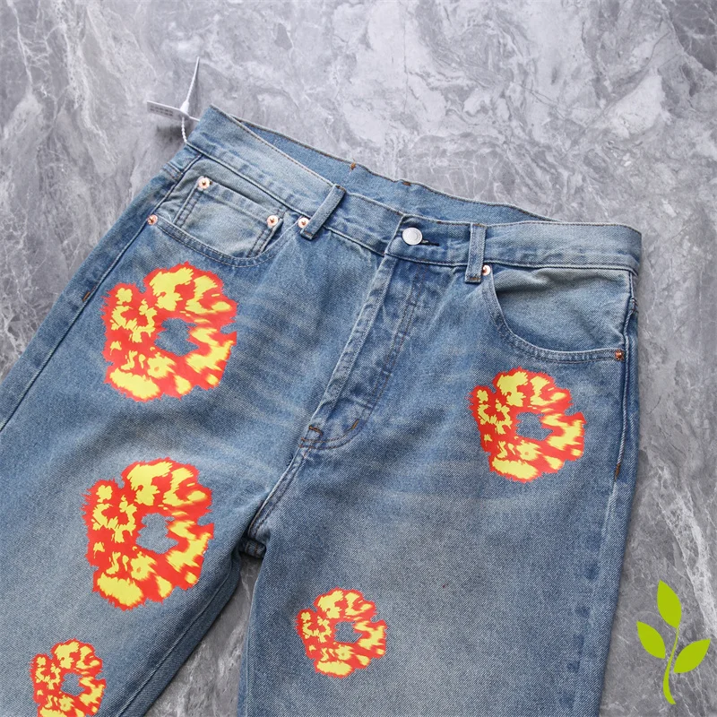 Рисунок 2 - Джинсы в стиле хип-хоп для мужчин и женщин