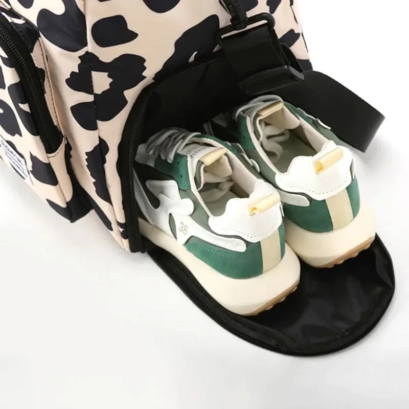Large Capacity Leopard Print Sports Bag for Women Waterproof Yoga Swimming Gym Handbag Fashion Travel Tote Men Luggage Handbags