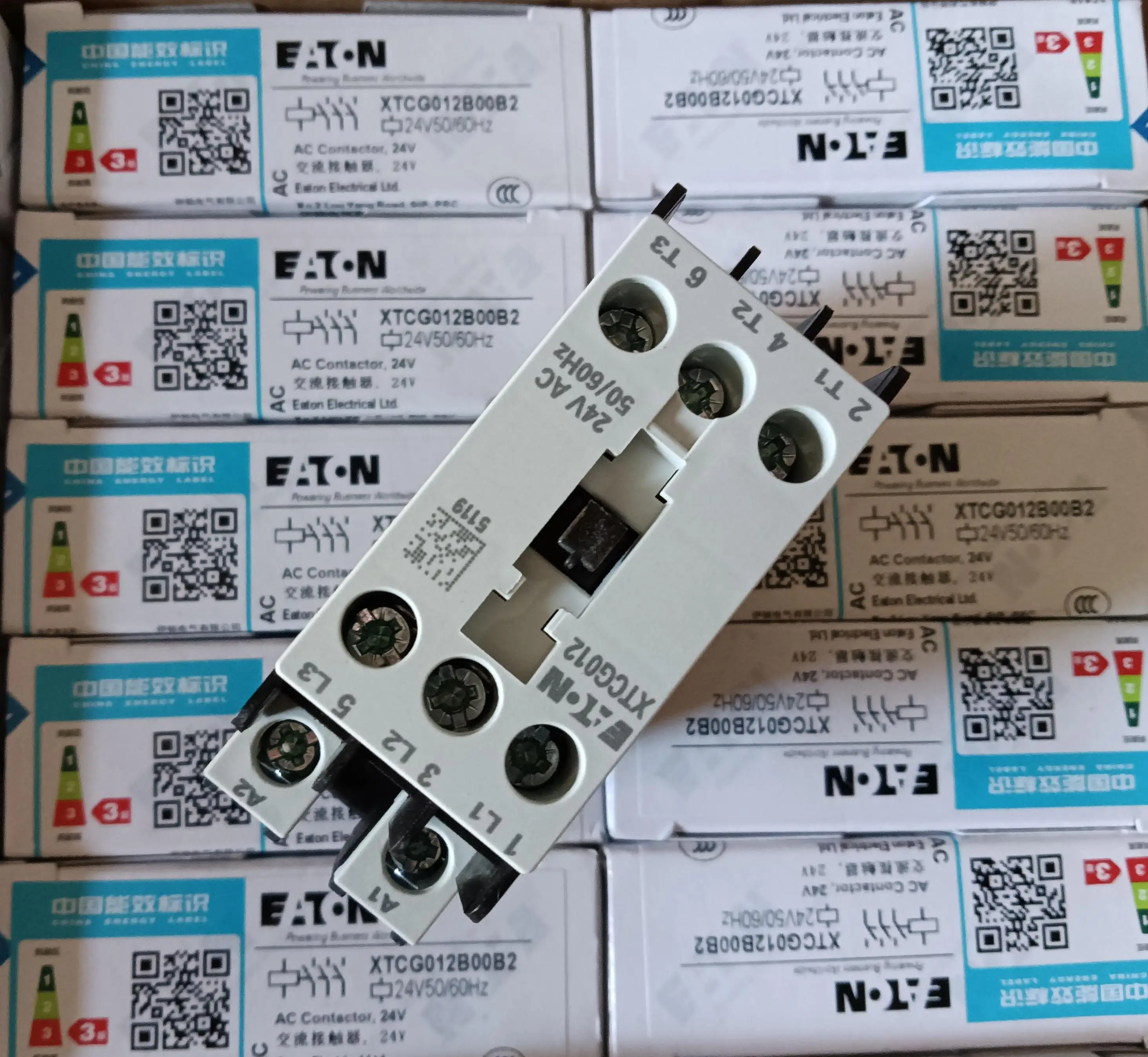 

2PCS New original EATON AC Coil small contactor XTCG012B00B2(24V50/60Hz)