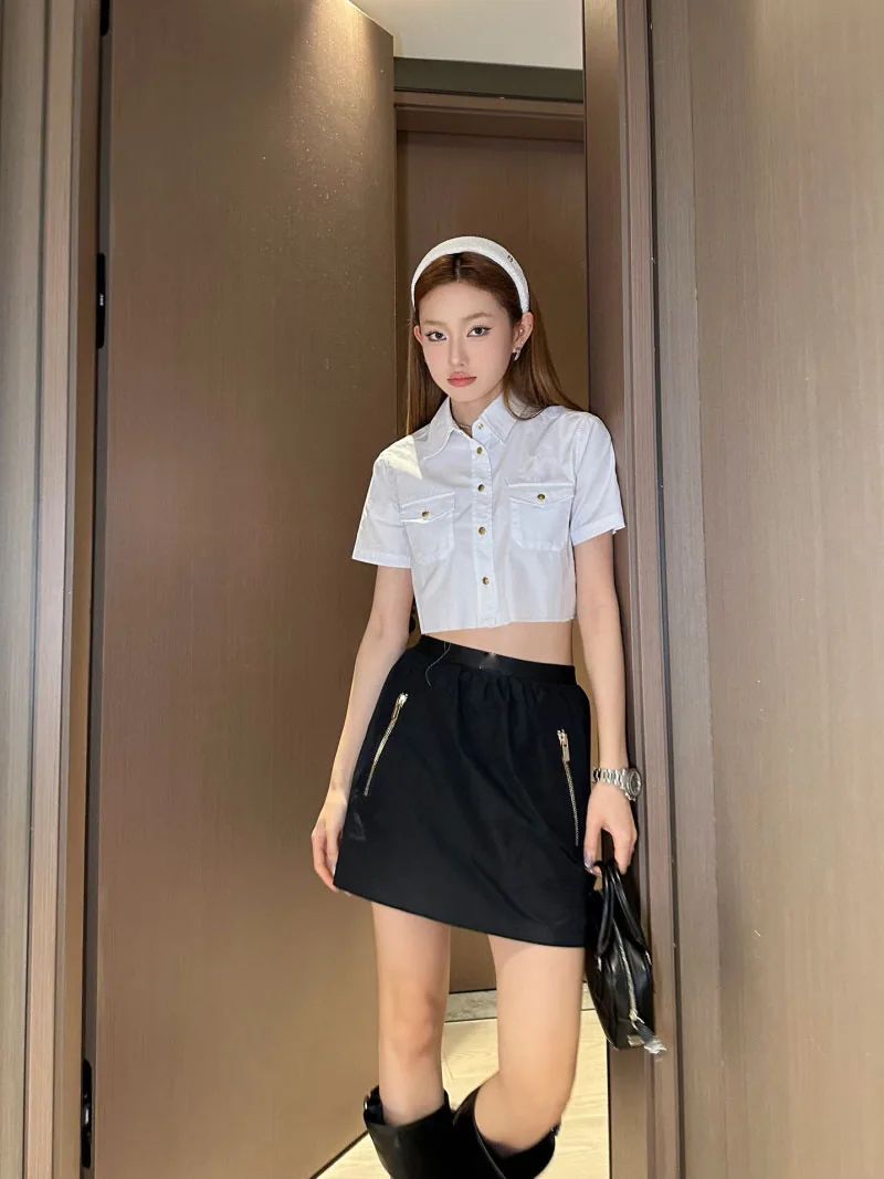 

Academy style temperament women's shirt, simple and sweet, western-style lapel single breasted short loose fitting top