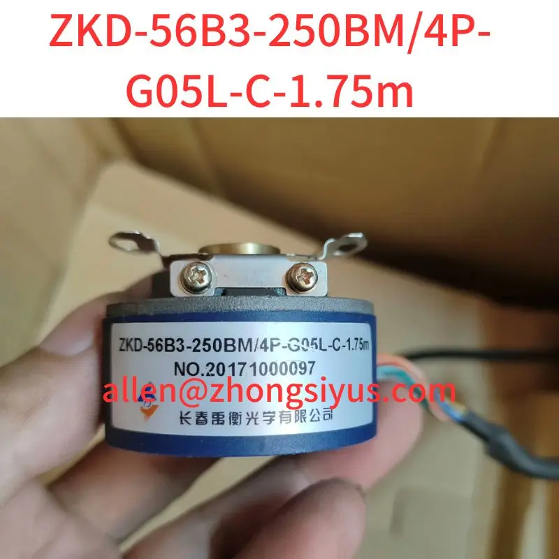 

Б/у энкодер ZKD-56B3-250BM/4P-G05L-C-1.75m