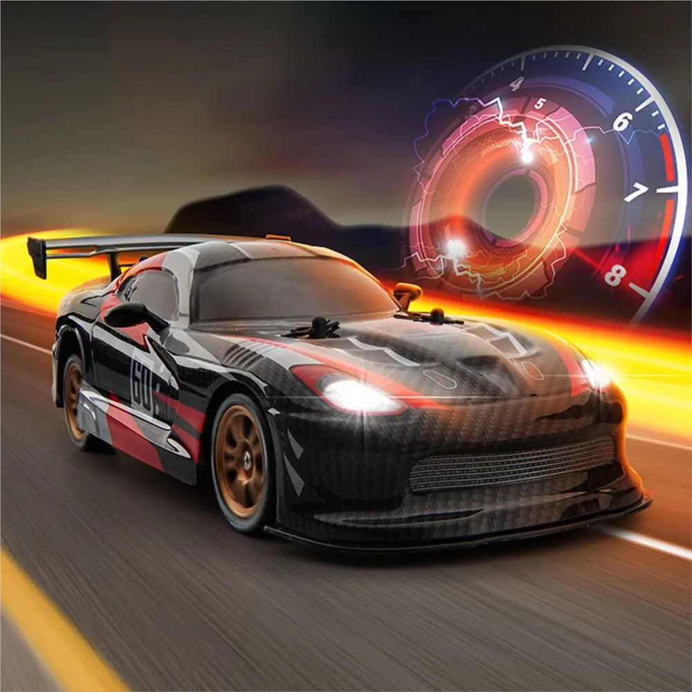 Deux jeux de pneus inclus : pneus de drift noirs et pneus de course caoutchoutés pour la JJRC Q116.