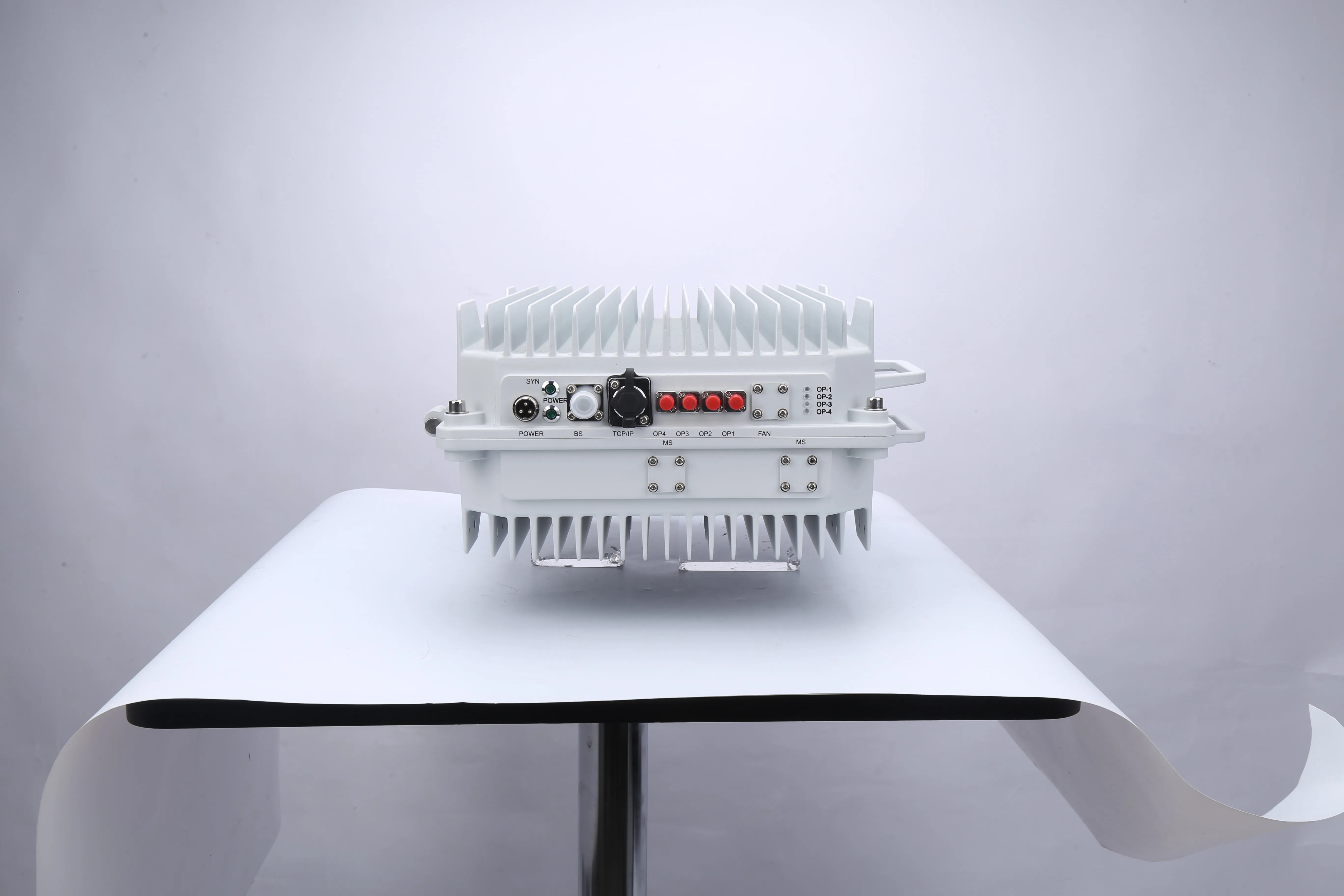 High power optical fiber 700/850/1700/1900/2100/2300/2600MHZ Mobile Signal Amplifier enhancement booster for cellular networks