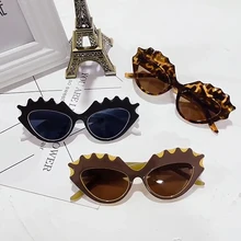 

Women Sunglasses Vintage 2022 Trending Jagged Sun Glasses Luxury Designer Cat Eye Glasses Men's Sunglasses Catwalk Decorative