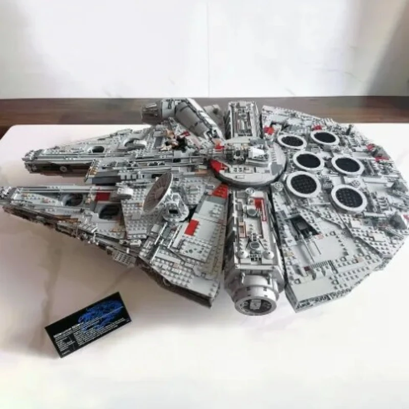 5471Pcs Largest Millenniumfalcon Starship Model Bricks 75192
