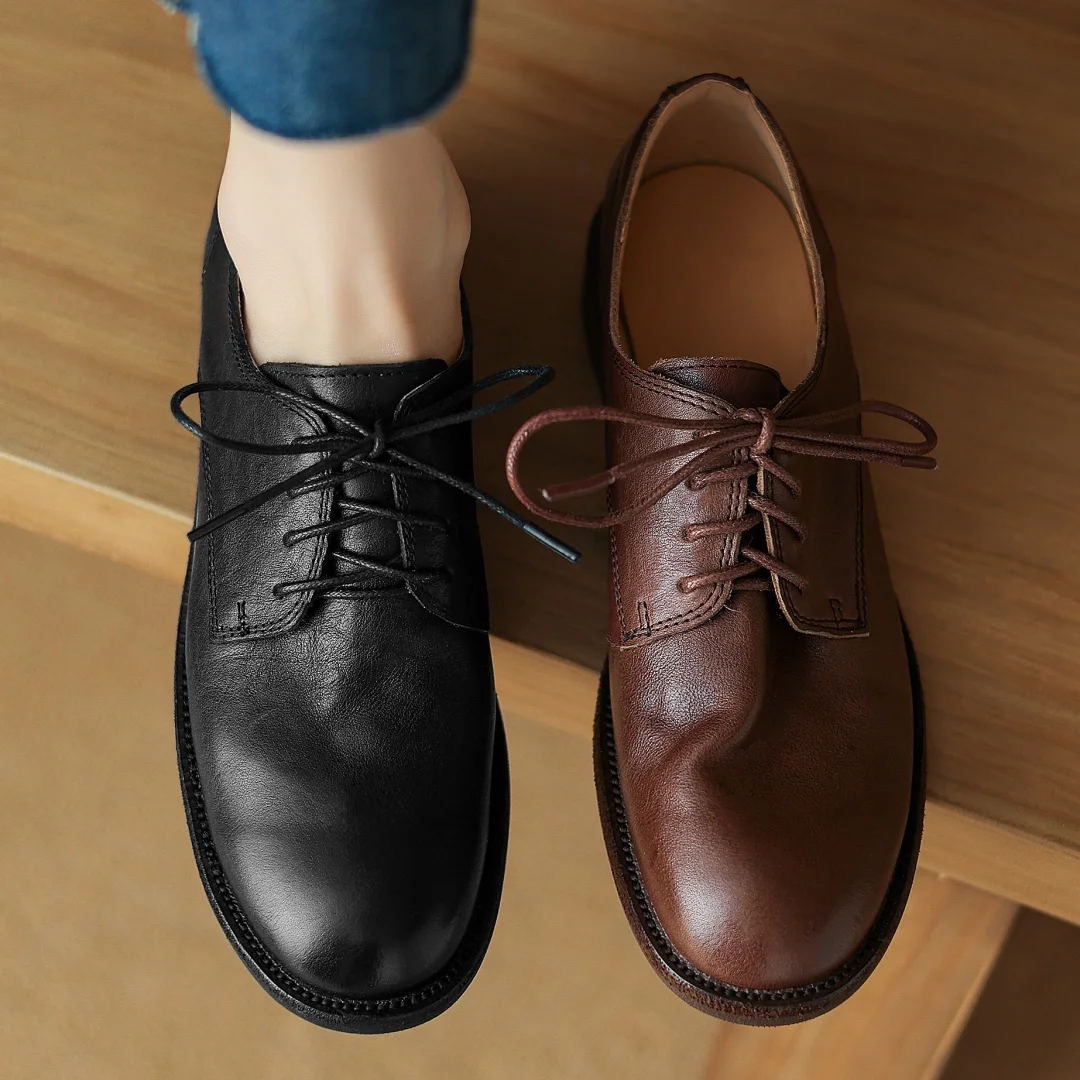 Women's Leather Perforated Wingtip Lace-up Oxford Botswana