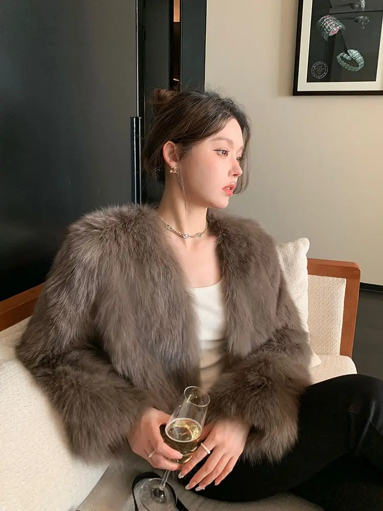 

Luxury Fashion Women Winter Hot Cool Girls faux Fur Coat Long Sleeves Short Furry Collarless Faux Fur Short Overcoats Women C76