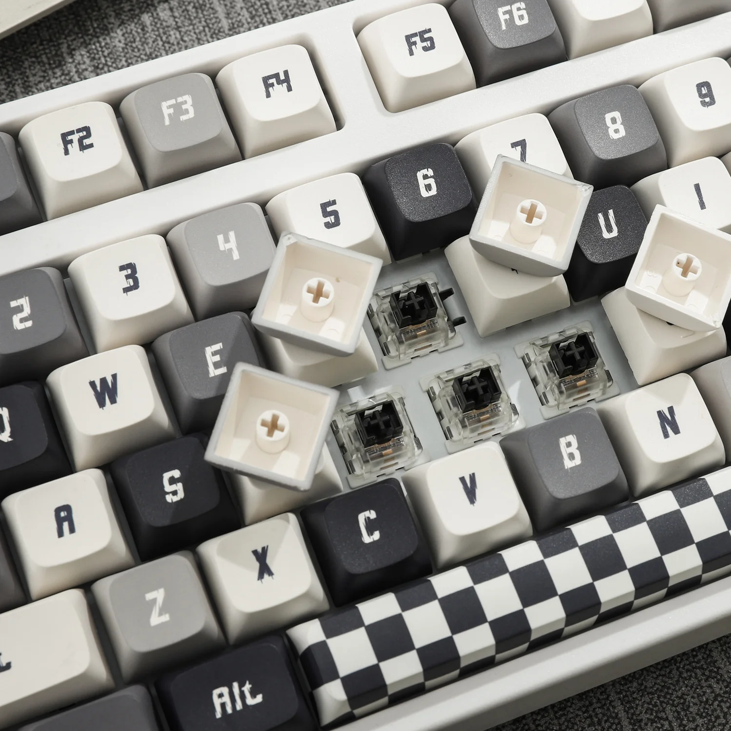 Keycaps Tema Incolor Grupo Xda Profile Keycap Pbt Dye Subbed 1.75u 2u Shift Espessura 15 Milímetros 125 Teclas por Conjunto - Imagem 3