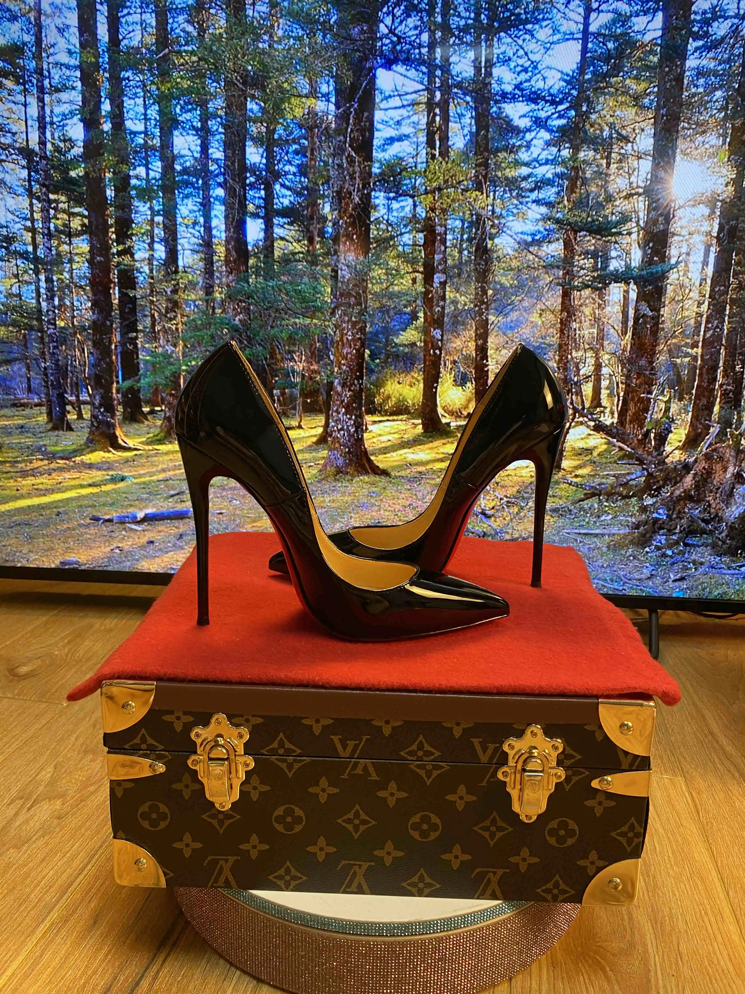Black patent leather red soled high heels for women 2024 new professional temperament pointed shallow mouth sexy single shoes