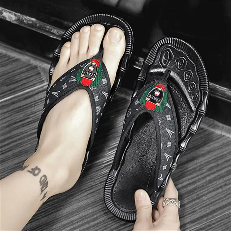 Men's Summer Slippers Flip Flops Beach Sandals Non-slip Casual Flat Indoor Outdoor Shoes