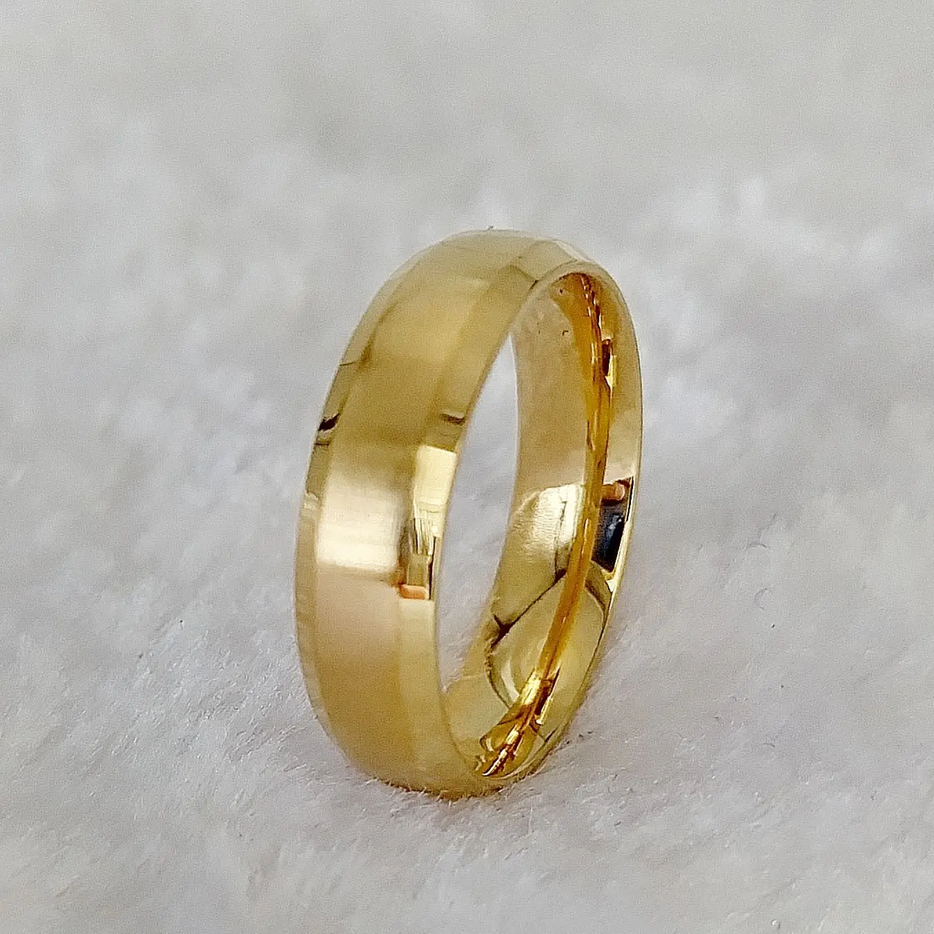 

High Quality Classic 6mm Wedding Rings For Men and Women Unique Domed Beveled Fashion 24k Gold Plated Stainless Steel Ring