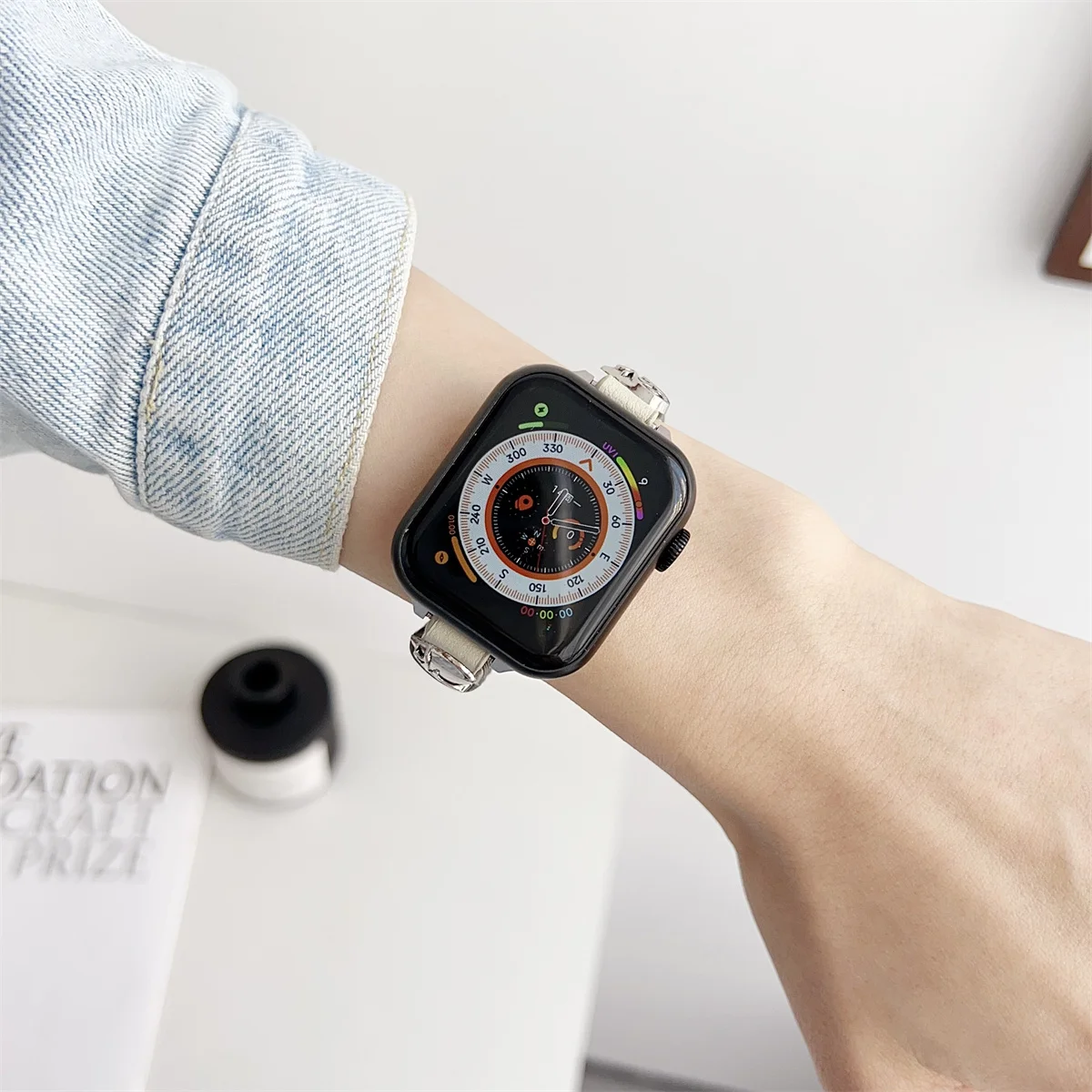 Bracelet de montre pour iWatch 42/44/45/46/49 mm 38/40/41 mm Bracelet de montre tendance en cuir PU pour montres de la série Ultra2 Série 10/9/8/7/6/5/4/3/2/1_voghion.com