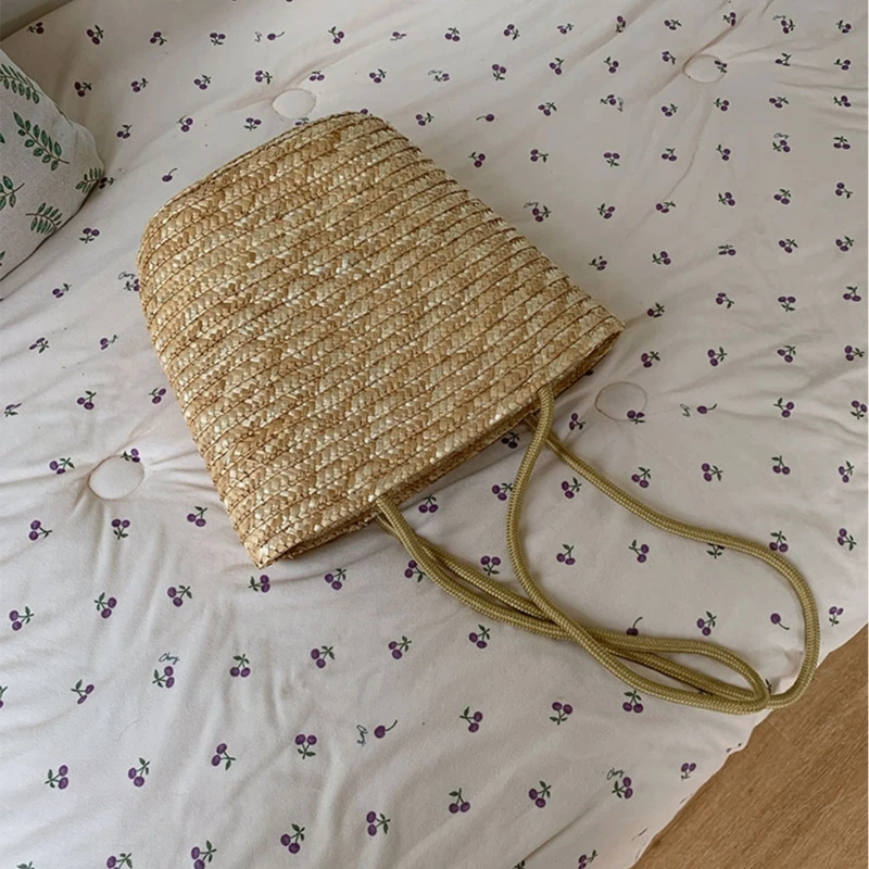 French Large Capacity Straw Bag Handbag Shoulder Bag for Beach Vacations