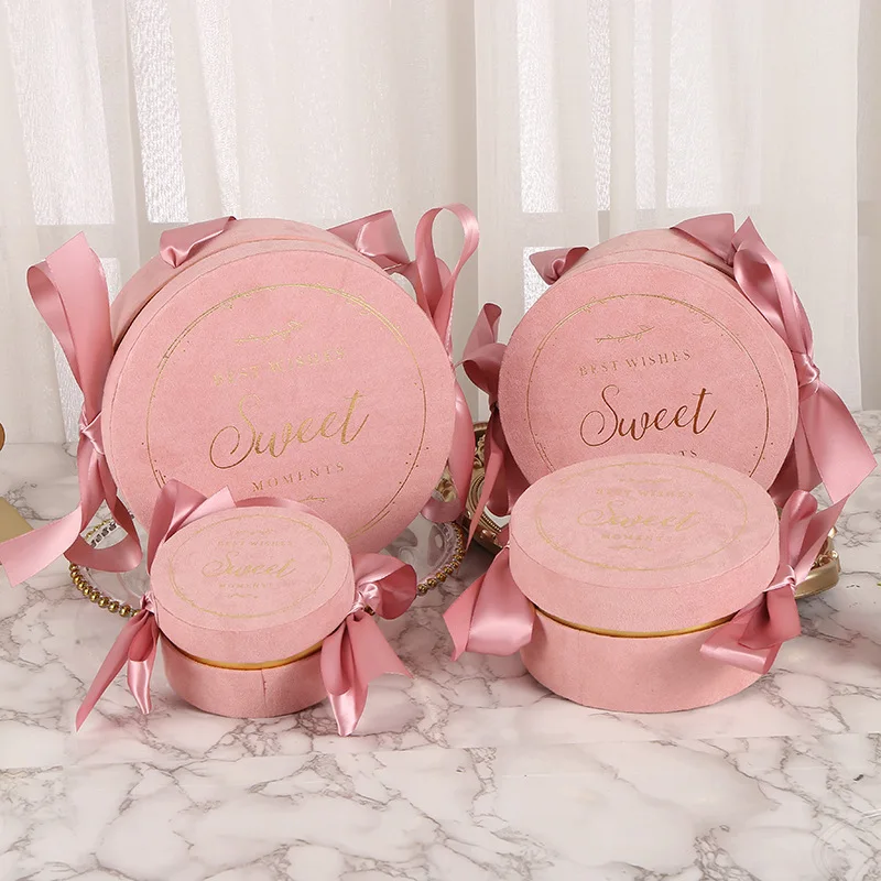 round-flower-packaging-box-florist-wrapping-hug-bucket-with-lid-lanyard