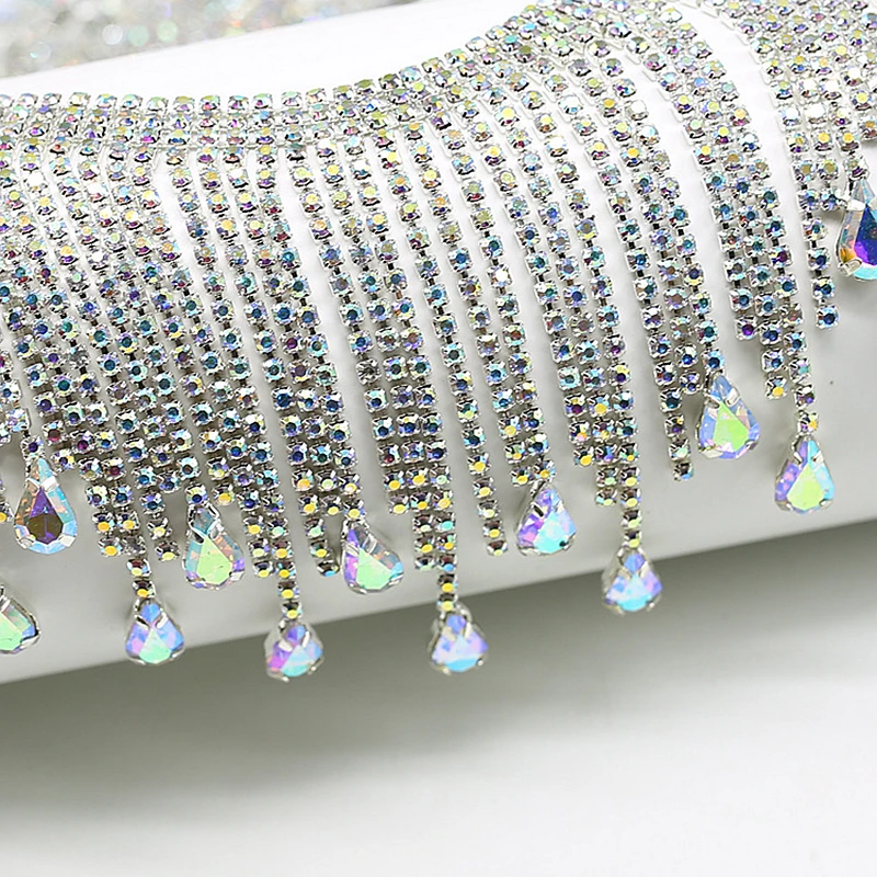ZoZoMaiy 2 Yarda Catena Di Nappe Di Strass Fatta a Mano Catena Di Strass Frange Lucidi Con 2 Stili Per Design Artigianale Decorazione Di Nozze Artigianato fai-da-te Personalizzate (Argento